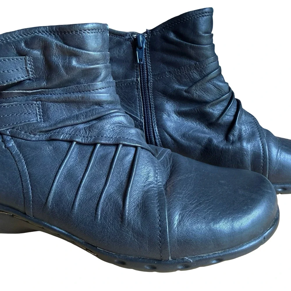 Cobb Hill New Balance Pandora Leather Ankle Boots Booties Navy Side Zip sz 8 W